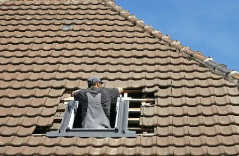 Pose de velux - Louvie Juzon